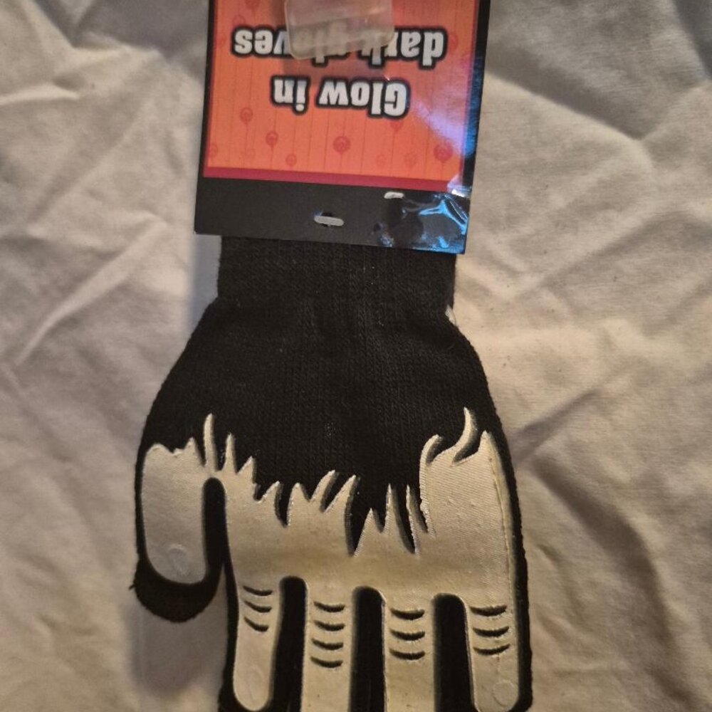 NWT Winter GLOW MONSTER HAND BONE GLOVES Black/White Stretch Knit Kids Adults